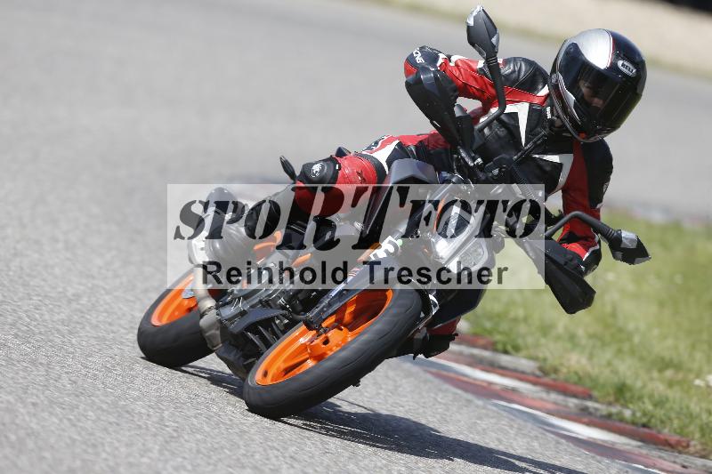 /Archiv-2025/09 22.04.2025 Cornu Master School ADR/gruen-vert/36